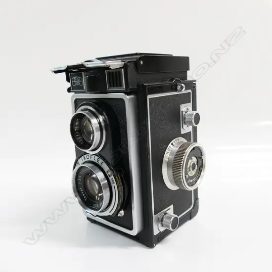 ZEISS IKON IKONFLEX BOX CAMERA