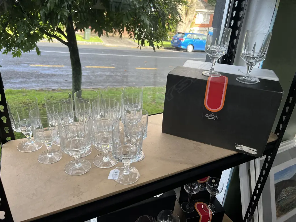 SET 15 (6 in original boxes) ROSENTHAL wine glasses, H.137mm, Dia.70mm + 6 slightly smaller Image 1++