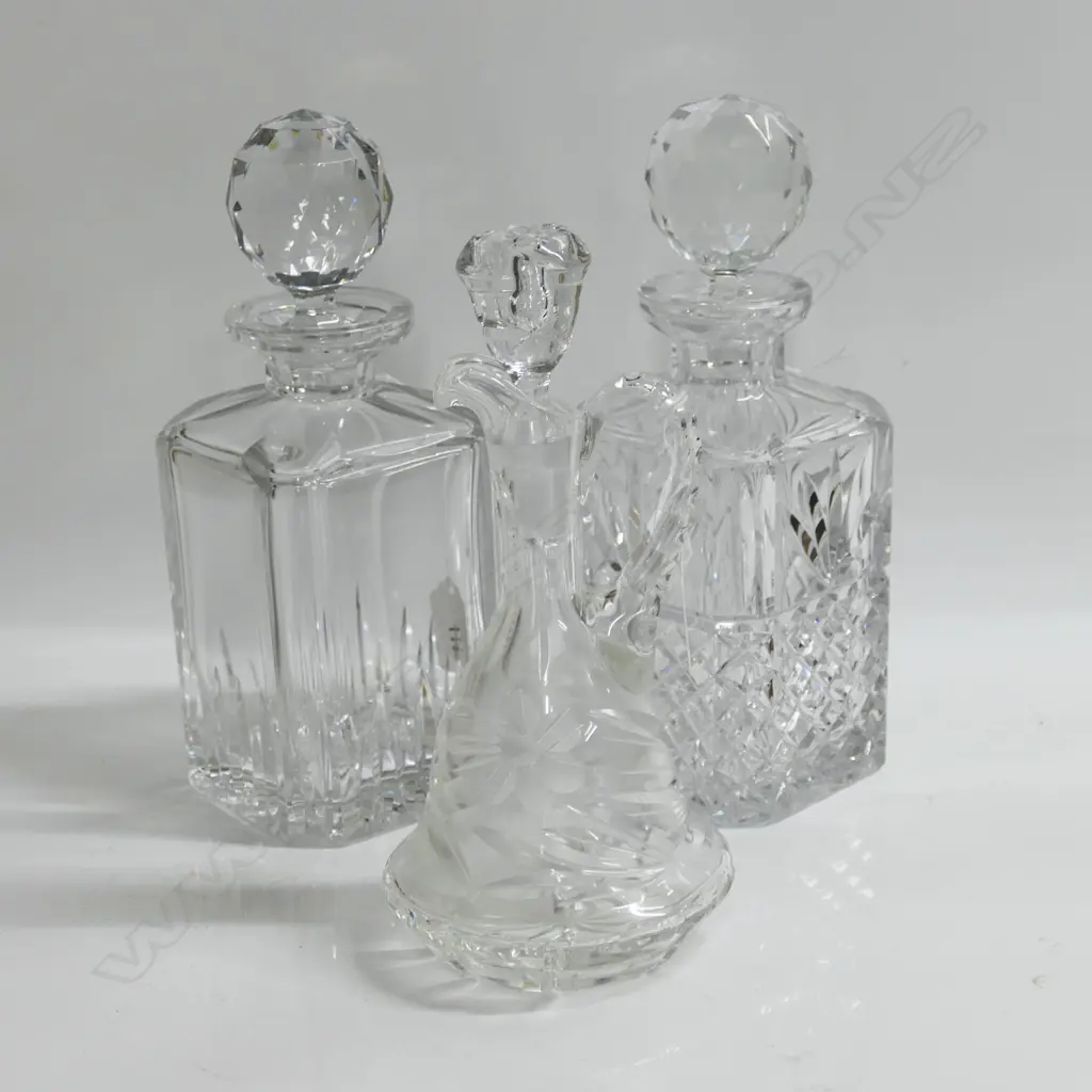 3 CRYSTAL DECANTERS, some etched to base, Tallest: 250mm Image 1++