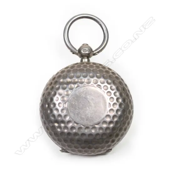 A Victorian sterling silver dimpled sovereign case,