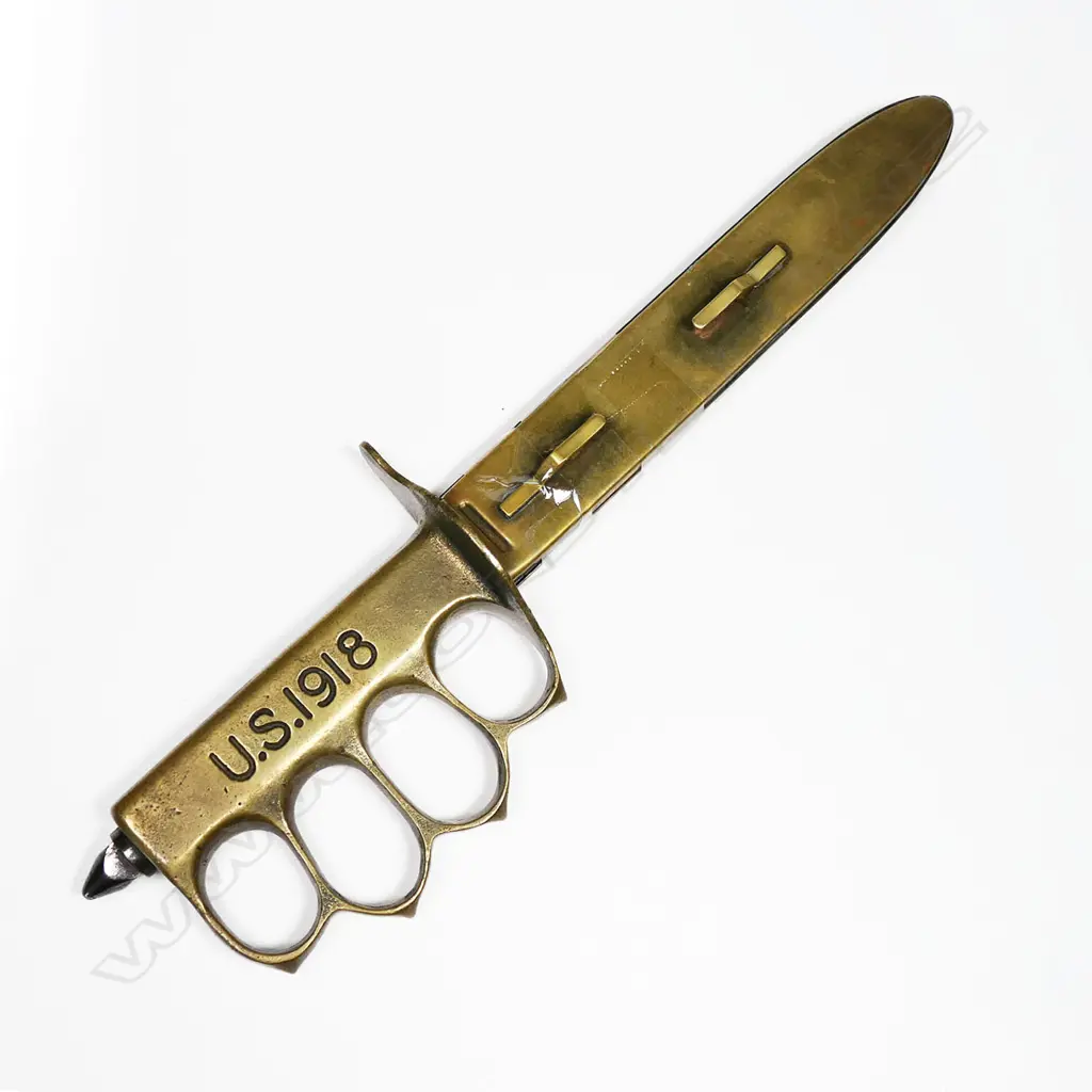 US 1918 Dated AU Lion knuckle knife with metal scabbard - this separating at join. L.287mm Image 1++