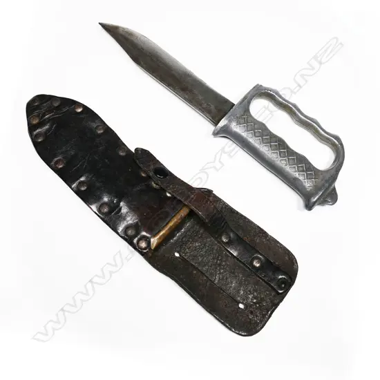 NZ Made WWII knuckle leather knife AKE maker and with modified leather scabbard and bowie blade. L.269mm
