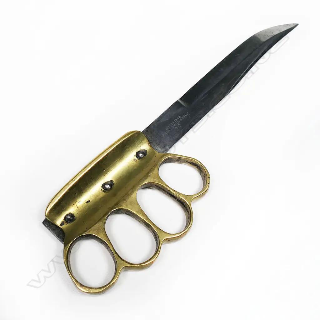 Early knuckle knife made by James Ryals and Co Sheffield. No scabbard Image 1++
