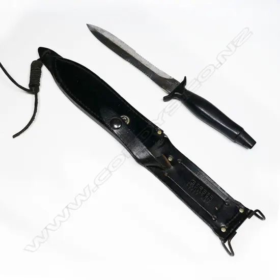 Gerber Vintage Special Forces fighting knife and leather scabbard. L.300mm