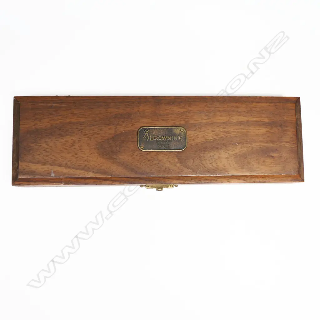 Browning knife with Damascus blade in wooden presentation box. 486/500. No Scabbard. L.235mm Image 1++