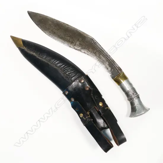 Gurkha kukri in scabbard. L.380mm. NOTE: INCORRECT PHOTO ORIGINALLY SHOWN. THIS IS THE CORRECT PHOTO