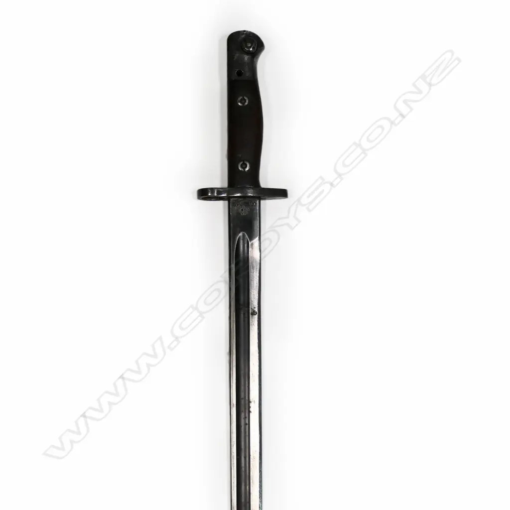 1907 bayonet dated 1940 with leather scabbard this seems to be dated 1944. L.550mm Image 1++