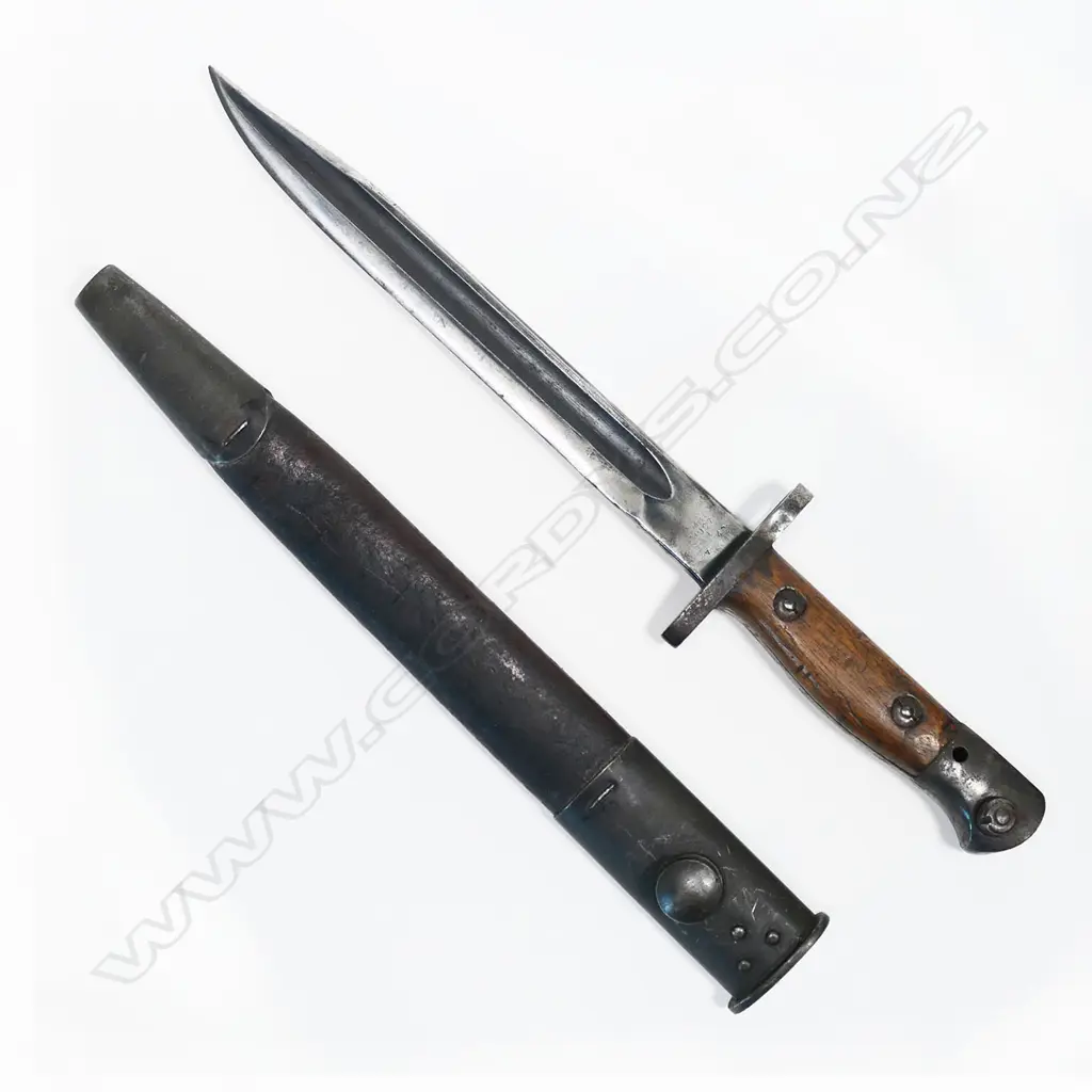 1907 shortened bayonet dated 1942 with scabbard. L.350mm Image 1++