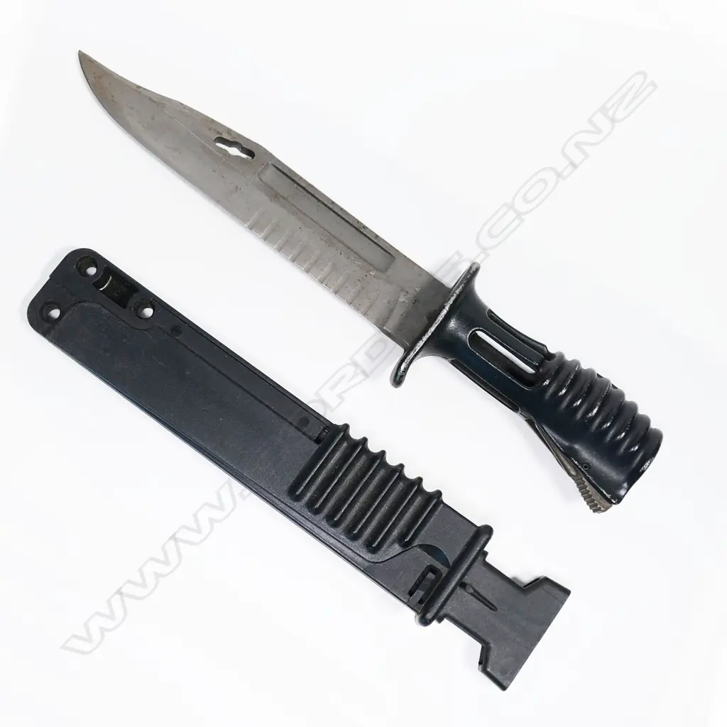 SA80 bayonet and scabbard. L.280mm Image 1++