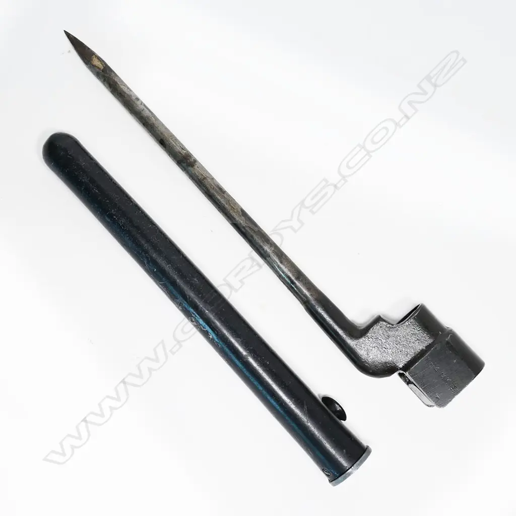 No.4 MKII bayonet with rare Bakelite scabbard. L.245mm Image 1++
