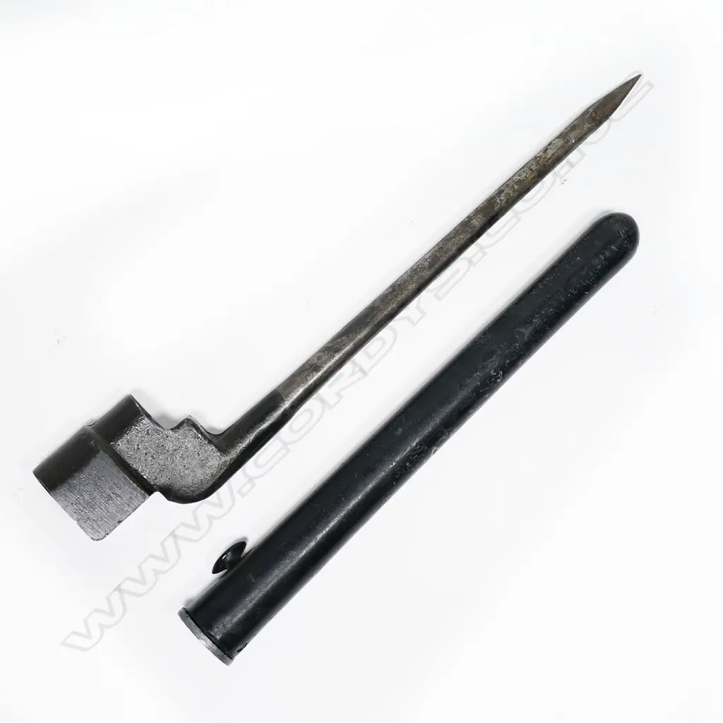 No.4 MKII bayonet with rare Bakelite scabbard. L.245mm Image 1++