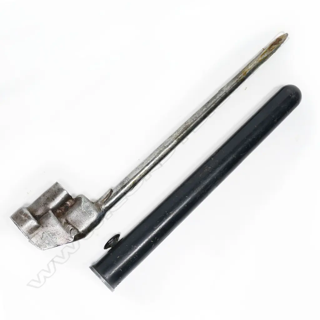 No.4 MKII bayonet with rare Bakelite scabbard. L.245mm Image 1++