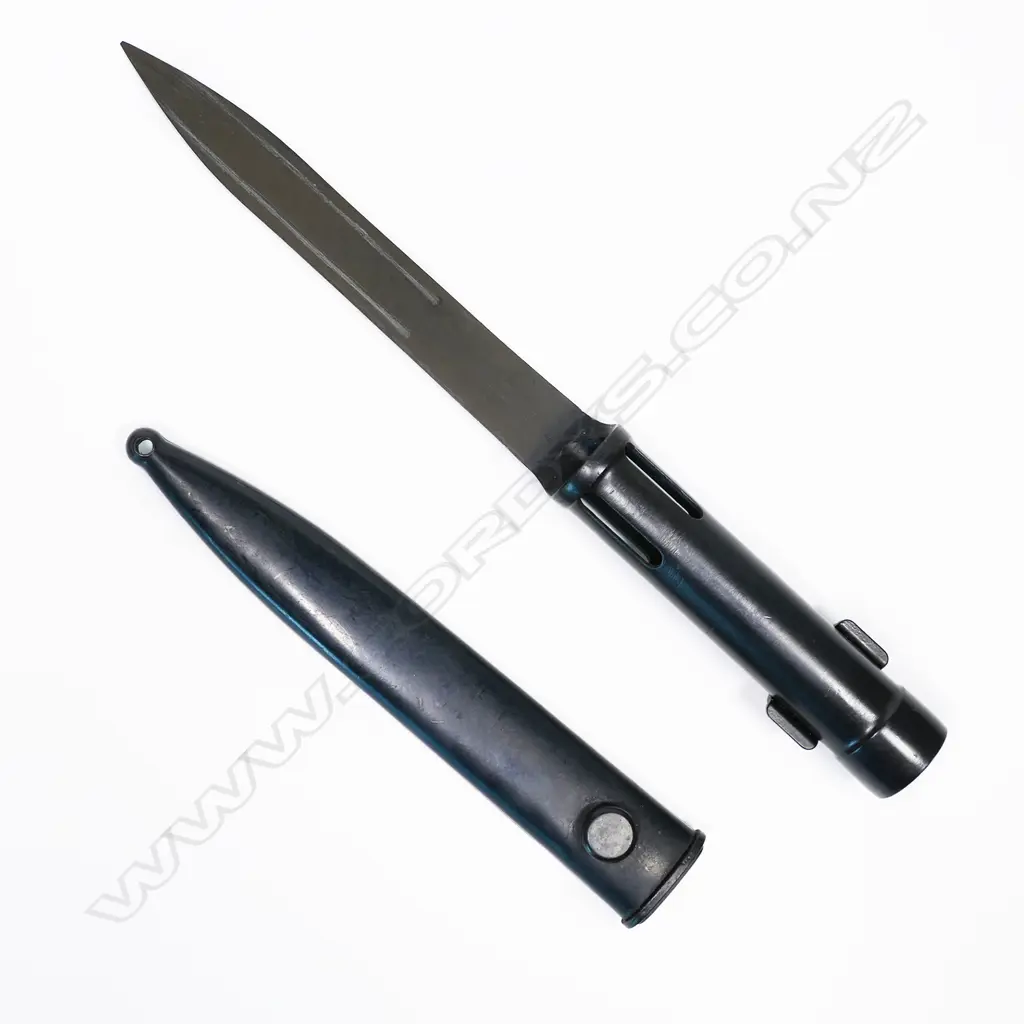 FNFAL tubular bayonet and scabbard. L.290mm Image 1++