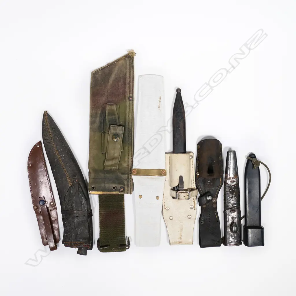 Eight assorted scabbards. Lgst.400mm Image 1++