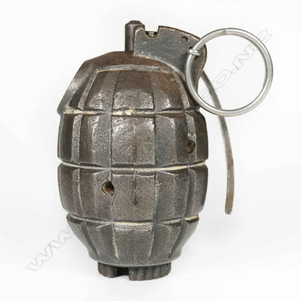 WWII hand grenade Mason and Porter Oct 1941. H.100mm Image 1++