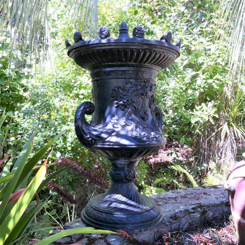 A pair of cast iron large classical urns H.1200mm Image 1++