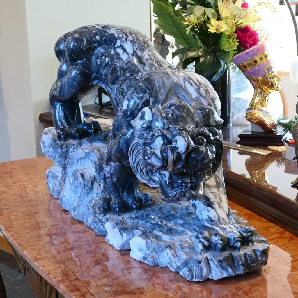 A large carved marble panther - stalking pose Image 1++
