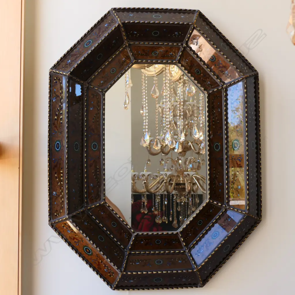 An antique style cushion mirror octagonal Image 1++