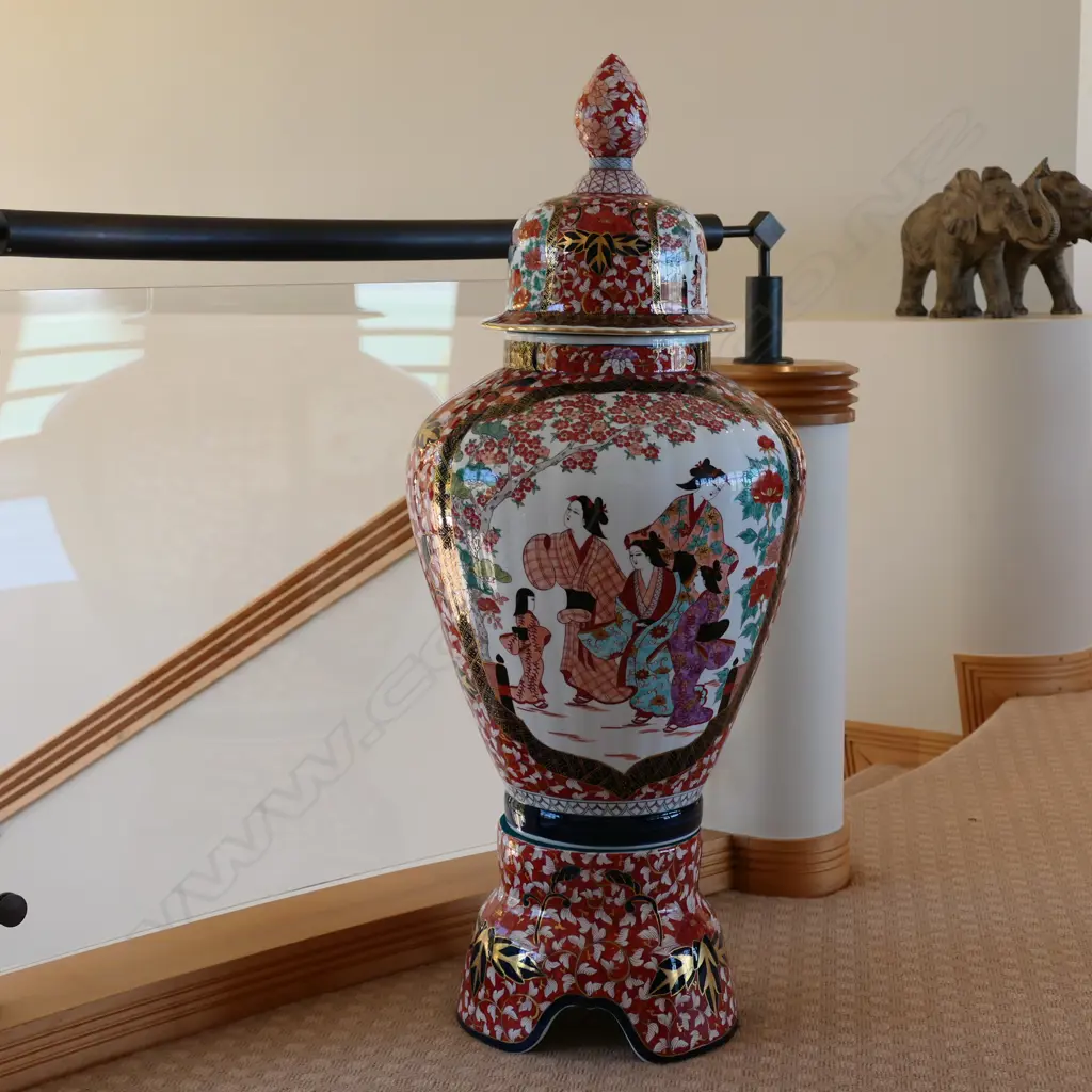 A large Japanese Imari lidded urn on stand Image 1++