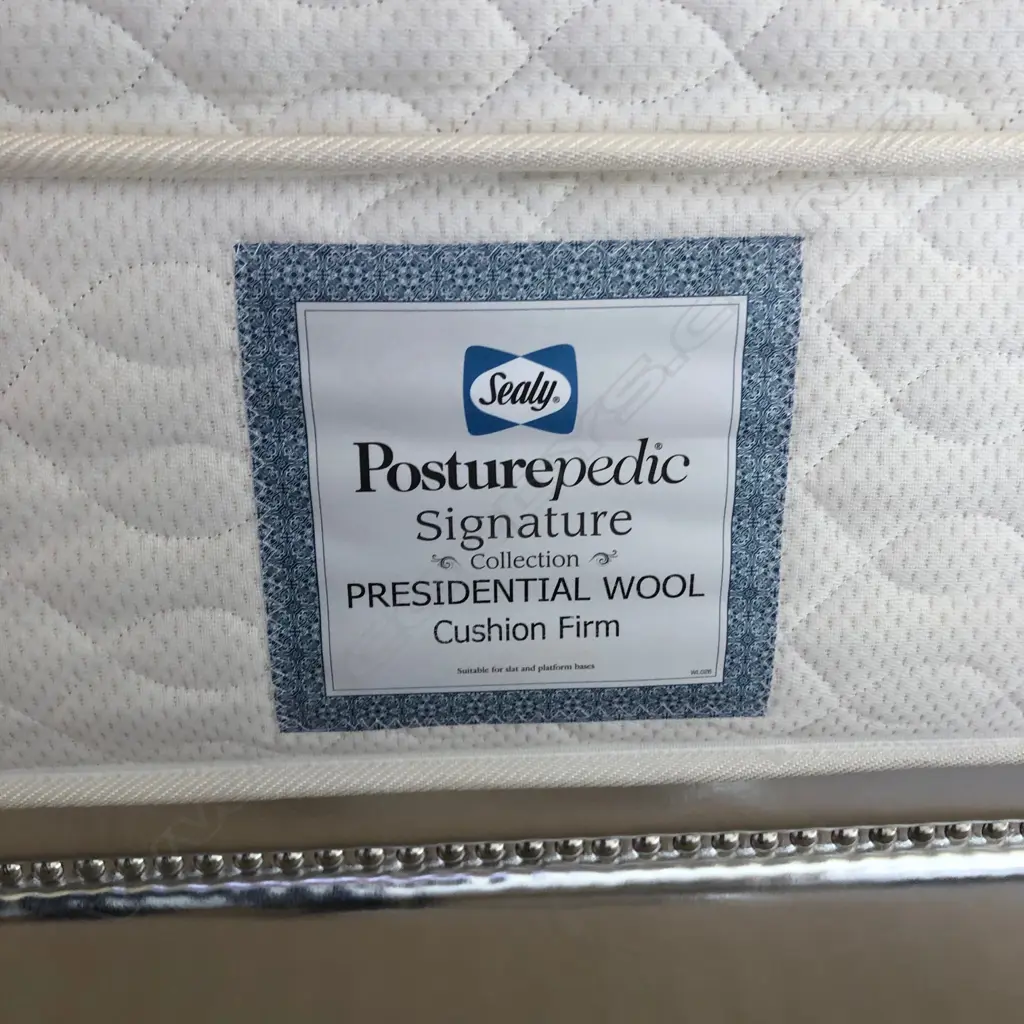 A super king size bed on fixed base and headboard Image 1++