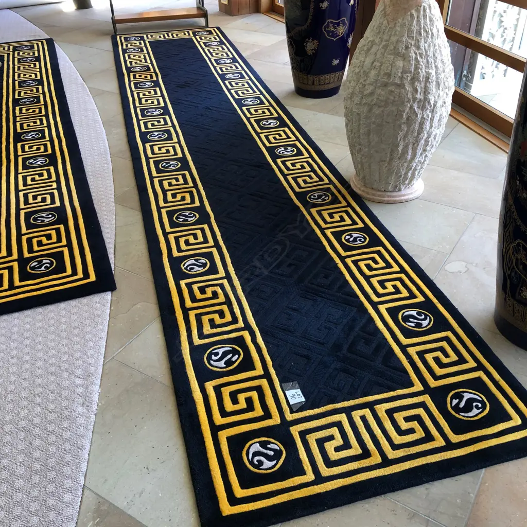 'Designer Rugs' hand tufted NZ wool runner Image 1++