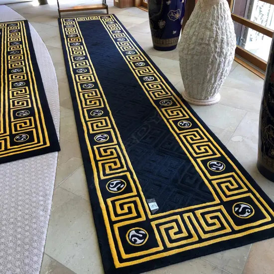 'Designer Rugs' hand tufted NZ wool runner