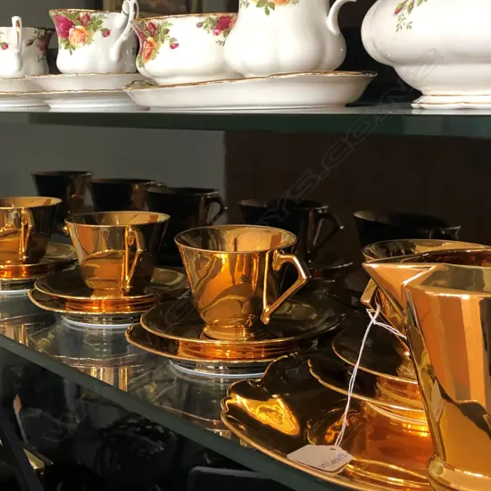 NORITAKE ? GILT 6 PERSON TEASET 20 PIECES