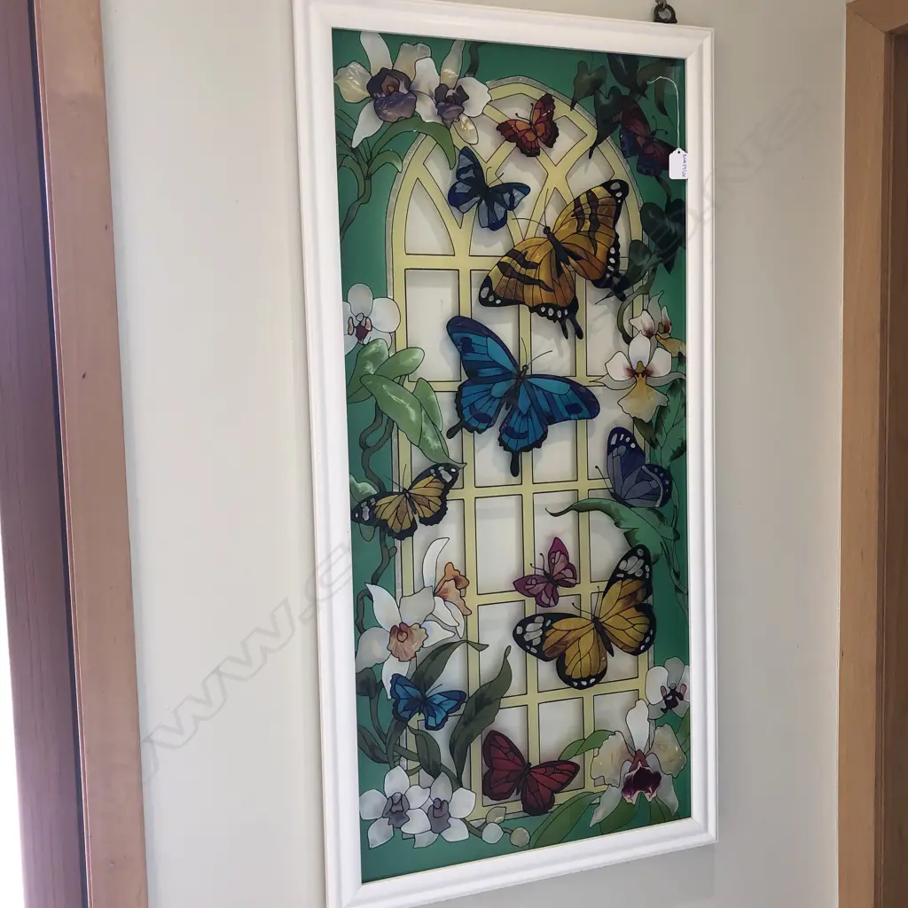 GLASS BUTTERFLY WALL PANEL. 1000 X 500mm Image 1++