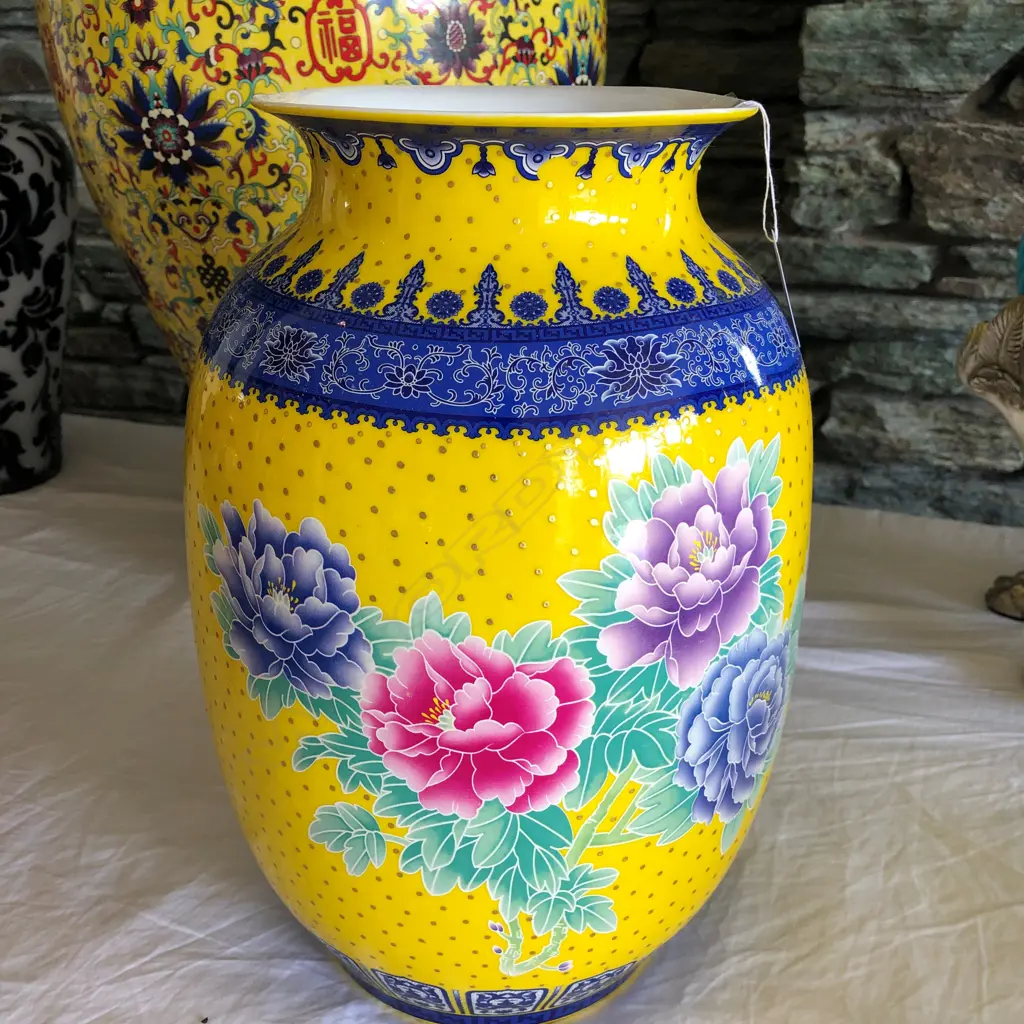 MODERN CHINESE PORCELAIN VASE YELLOW GROUND COLOURED FLORALS H.310mm Image 1++