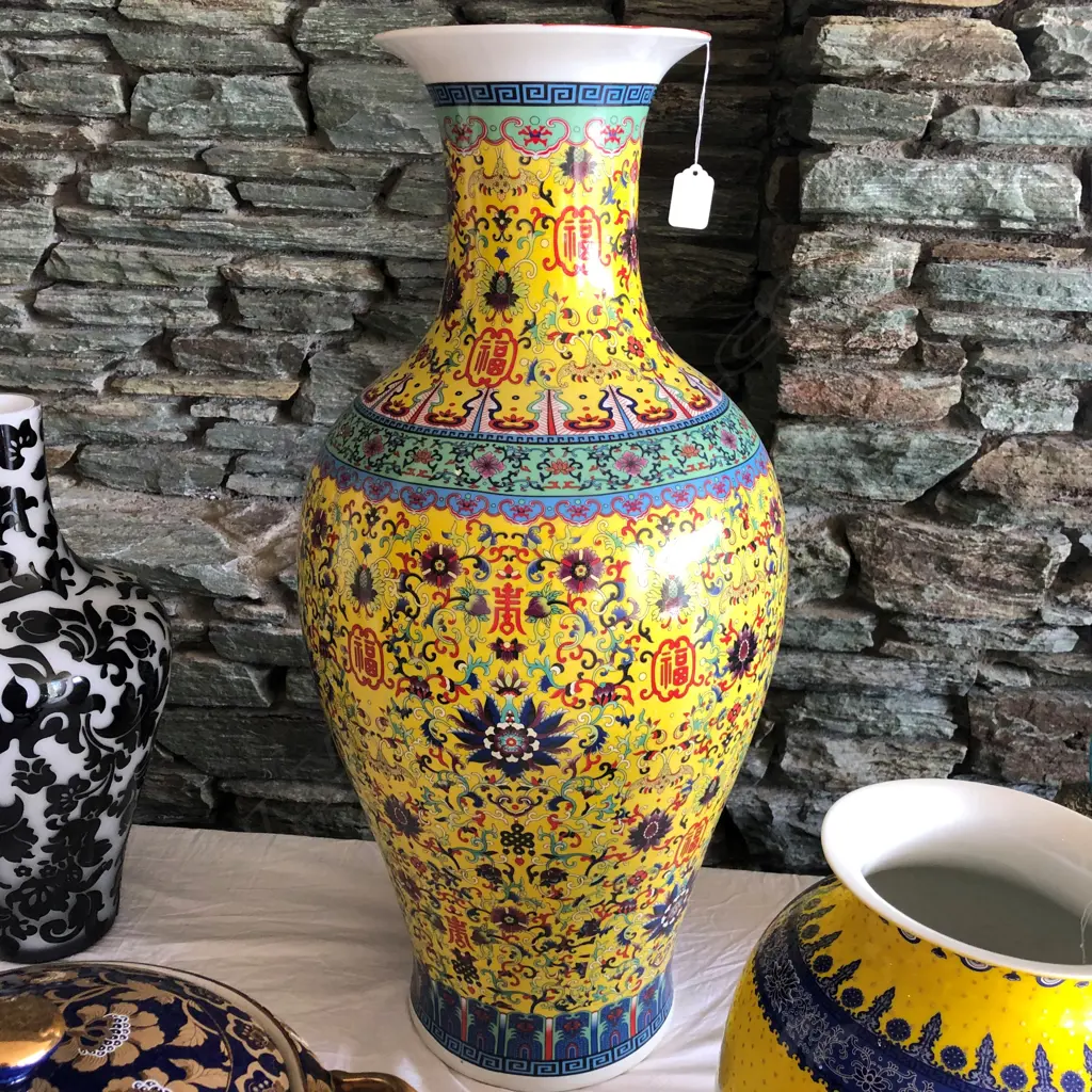 LGE MODERN CHINESE VASE YELLOW GROUND LEAFY SCROLLS... Image 1++