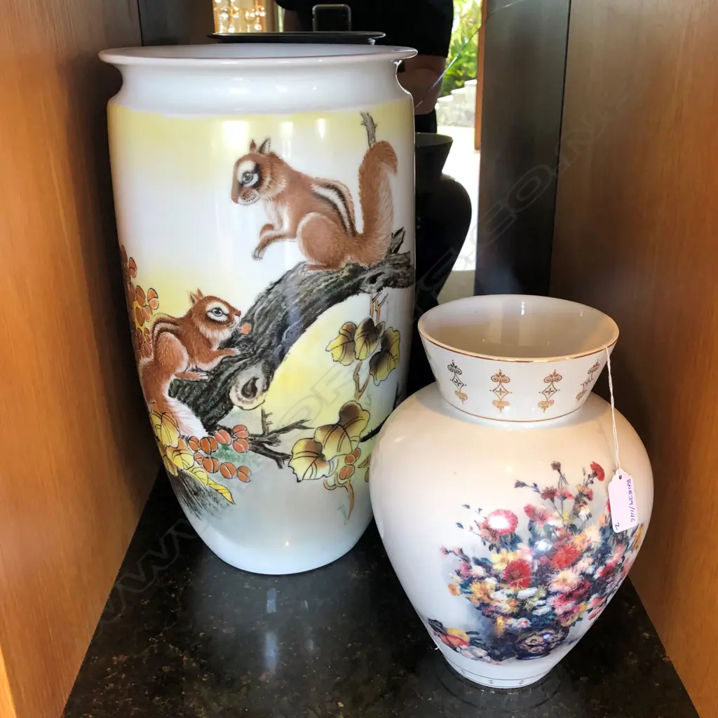 2 VASES: GOEBAL RENOIR + LGE ORIENTAL SQUIRREL. H.420mm Image 1++