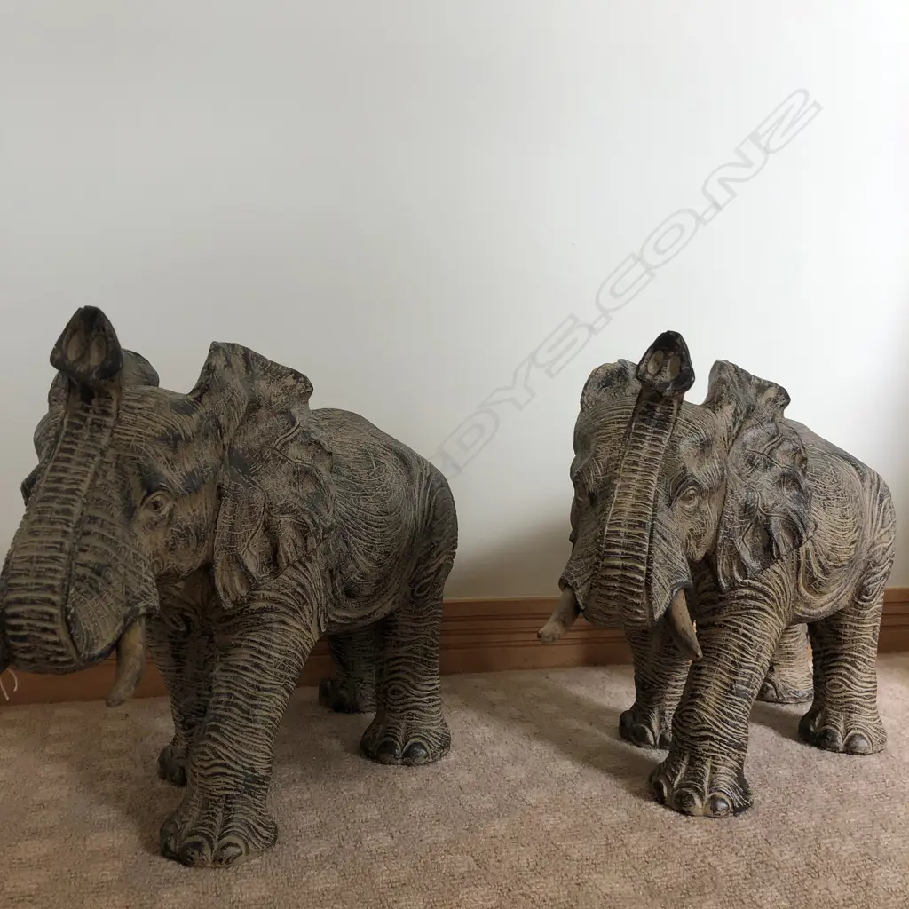 PR PLASTIC ELEPHANTS L.500mm Image 1++