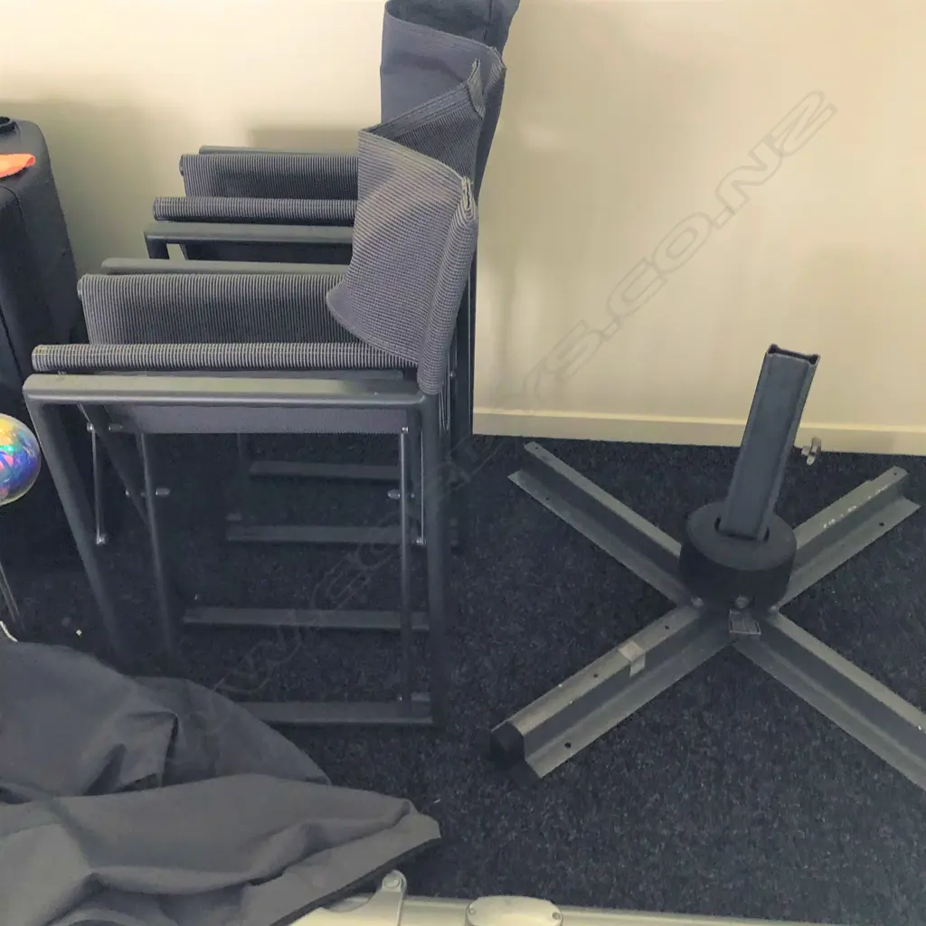 YELLOW OUTDOOR UMBRELLA + STAND + 2 FOLDING CHAIRS Image 1++