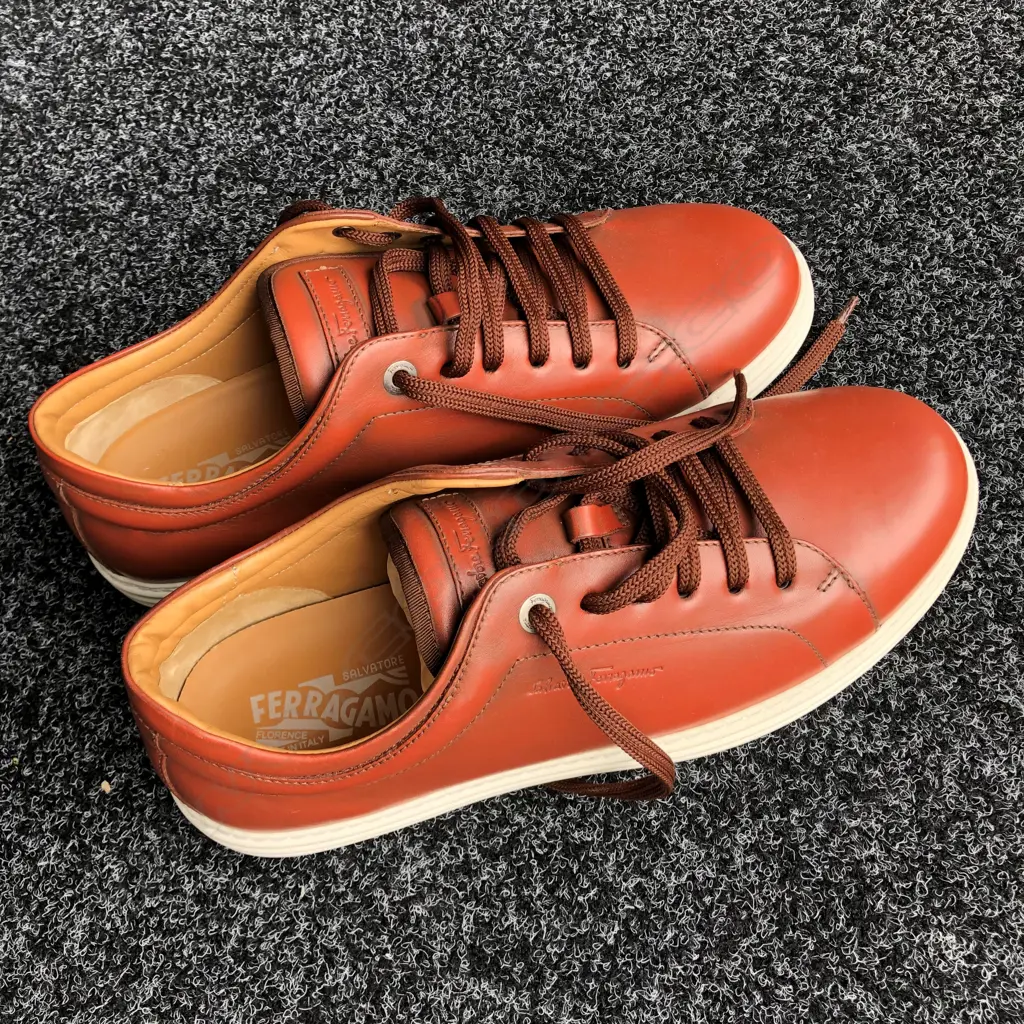 PR AS NEW ITALIAN FERRAGAMO GENTS SHOES BROWN UK9 +shoe rack Image 1++