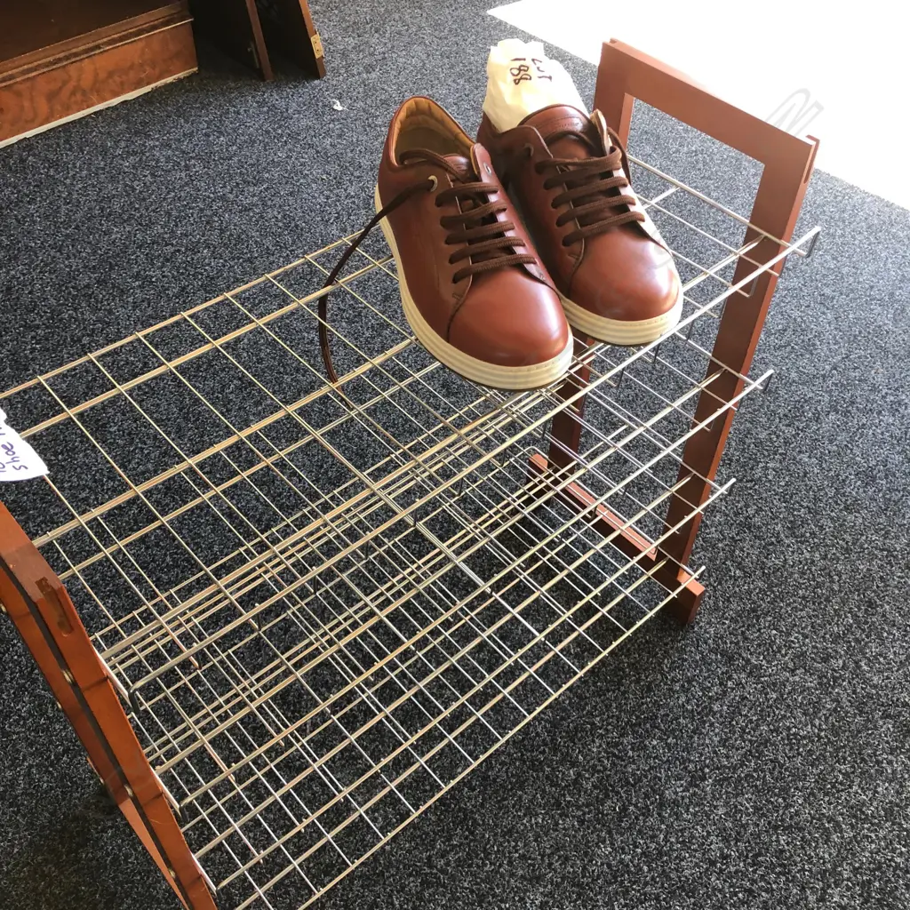 PR AS NEW ITALIAN FERRAGAMO GENTS SHOES BROWN UK9 +shoe rack Image 1++