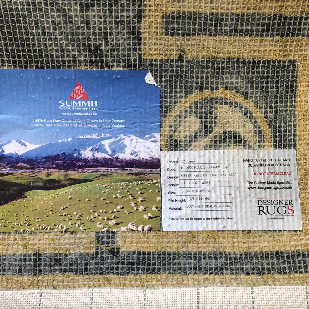 'DESIGNER RUGS 'GREEK KEYLOCK RUNNER RUG. NZ WOOL Image 1++