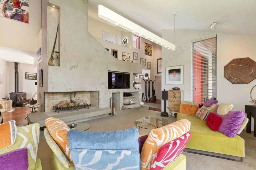 Photos and article of Mahara Mahara house. House now for sale through Denise Jenner from Bayleys Image 1++