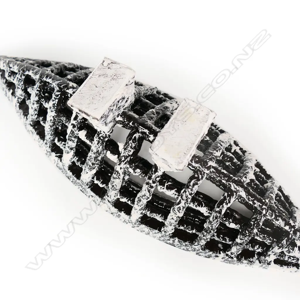 Peter Collis, Waka - white/black, Paper clay and Egyptian paste sculpture Image 1++