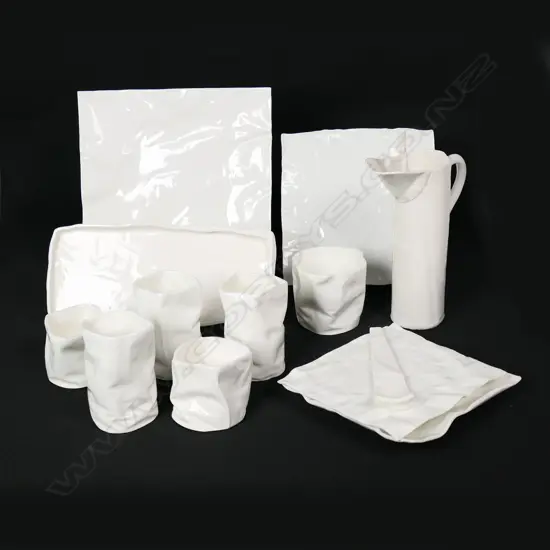 Julie Collis - Fine bone china set