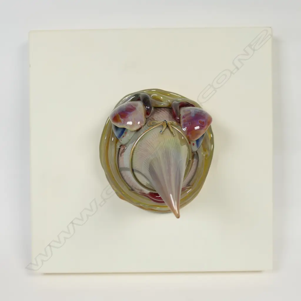 Richard Clements Chameleon Glass sculpted art glass stylised bird head 'Animal of unknown origin', Image 1++