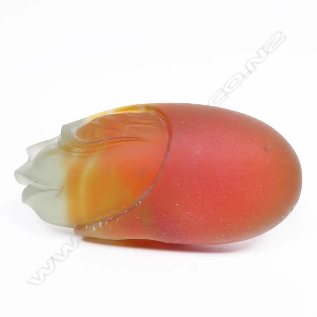 Don Salt small cast glass stylised head, Image 1++