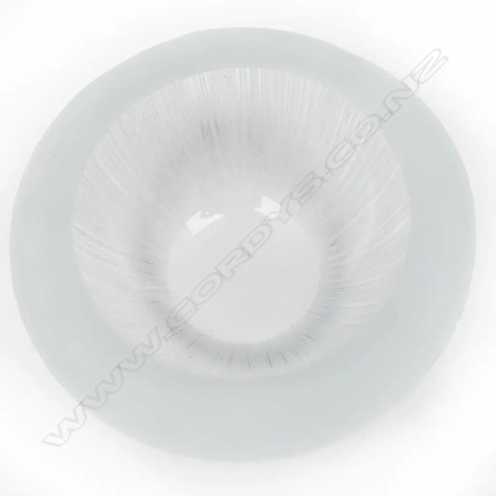 Elizabeth McClure small art glass bowl, Image 1++