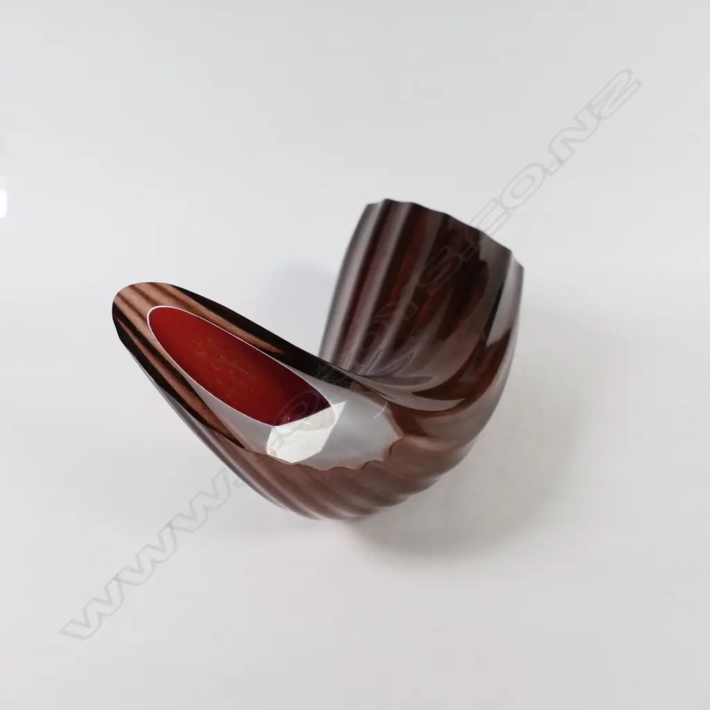 Roger Tye (U.K.) art glass cone form, Image 1++