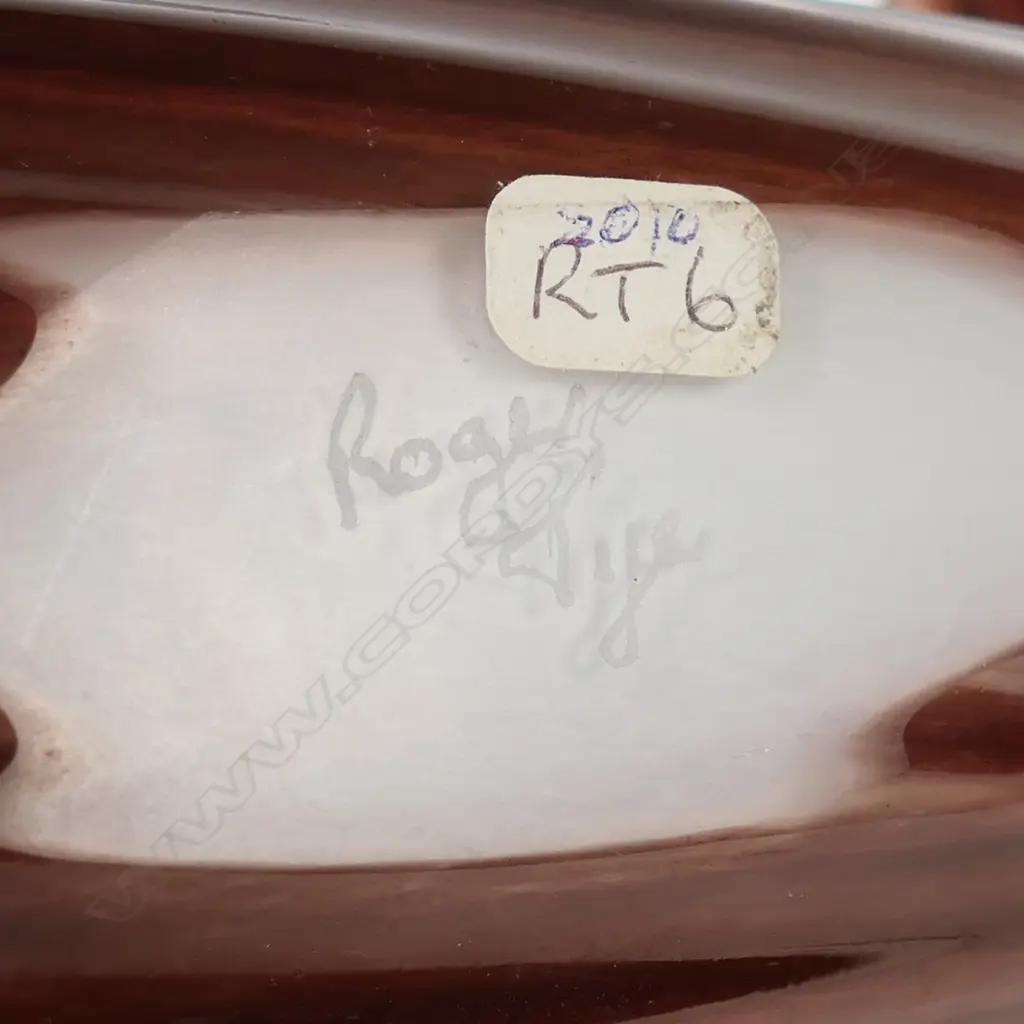 Roger Tye (U.K.) art glass cone form, Image 1++