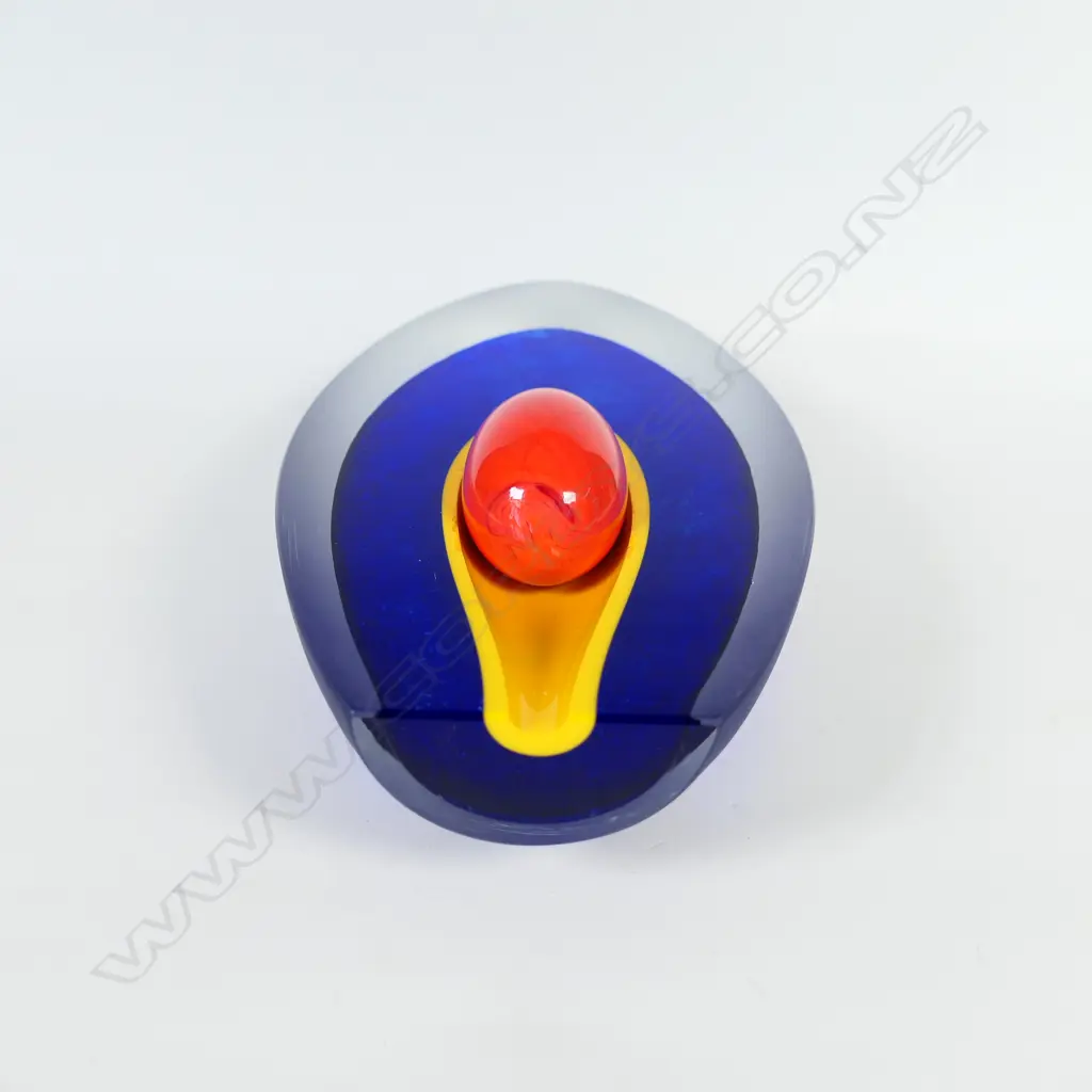 Giovanni glass half pod form sculpture, Image 1++