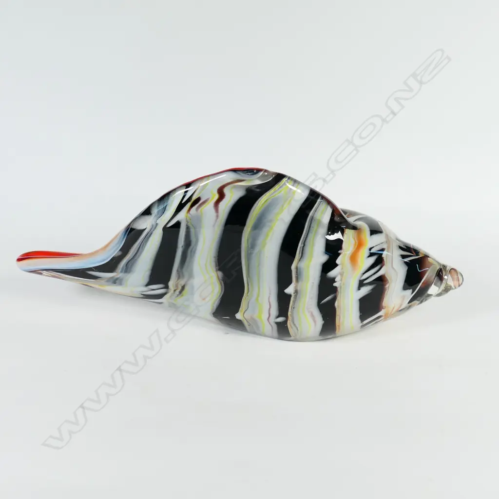 Art glass sculpted shell, Image 1++