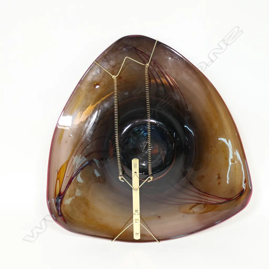 Art glass triangular form platter, Image 1++