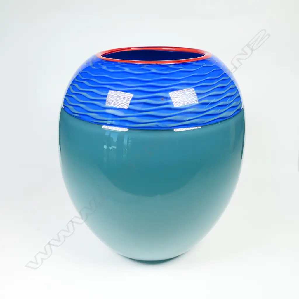 Ola and Marie Hoglund art glass vase, Image 1++