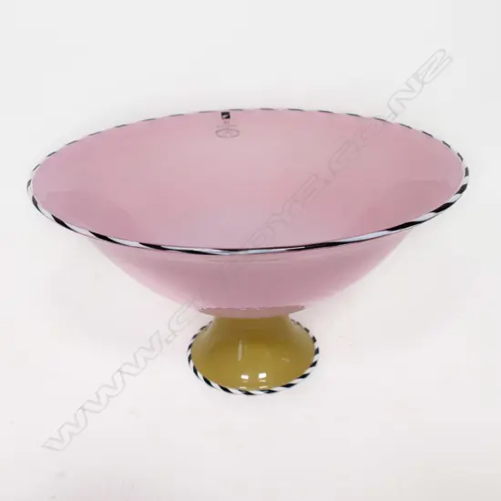 Hoglund art glass tazza,