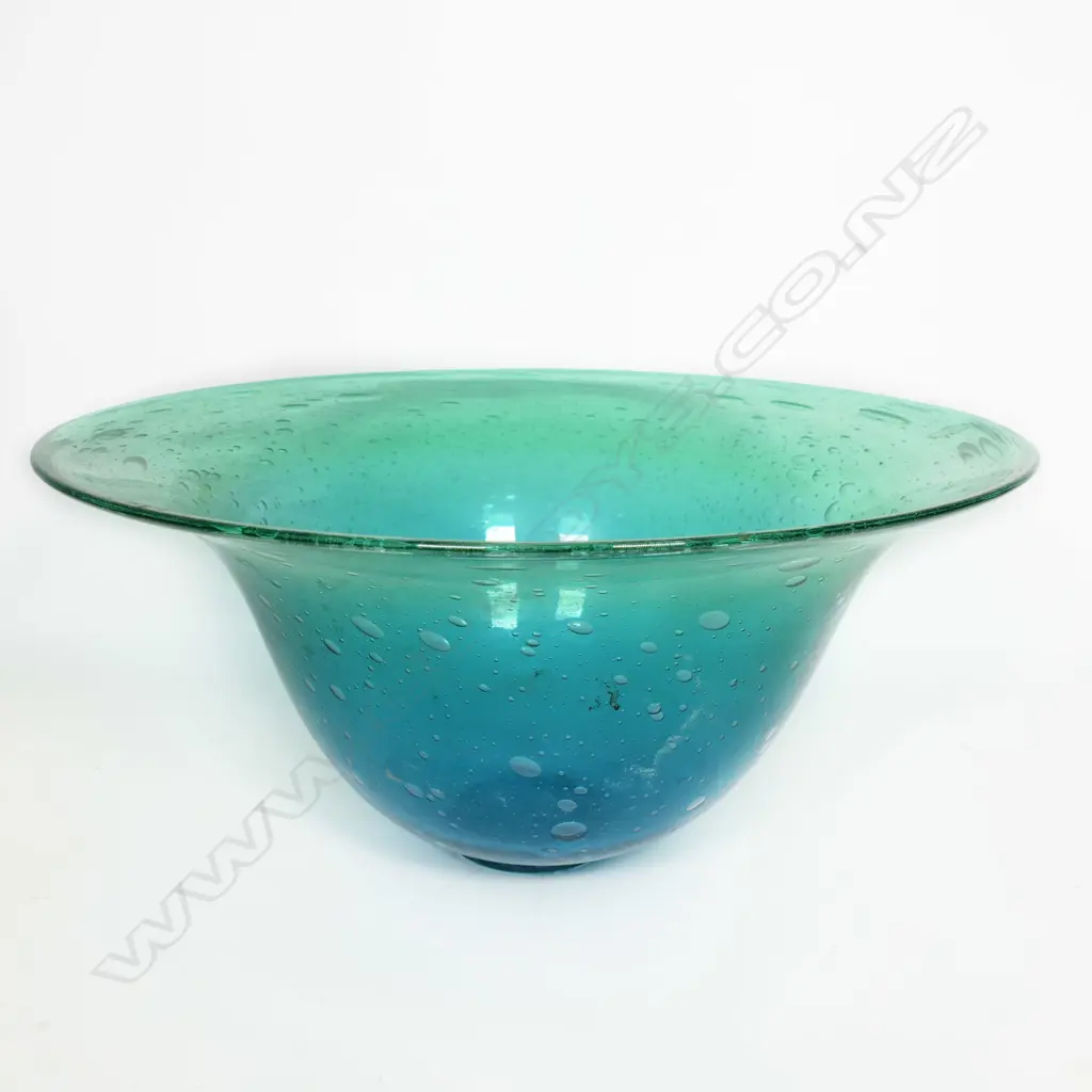 Ola & Marie Hoglund large art glass flared bowl, Image 1++